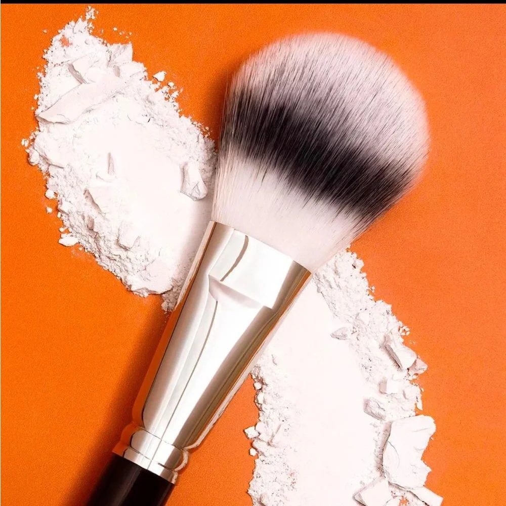 HD Makeup Setting Powder - Picture 2 of 4